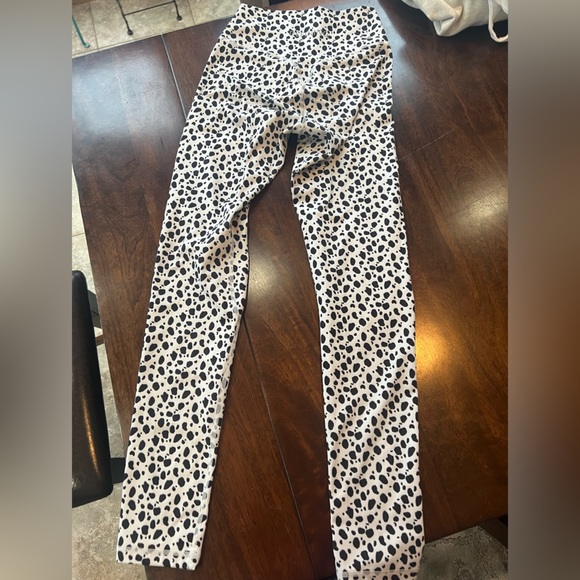 Defining active/liason the label leggings - Picture 2 of 3